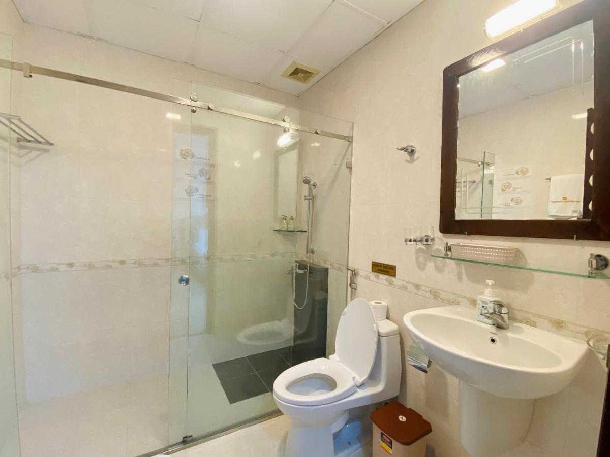 Lila Hotel & Apartments Хошимин Екстериор снимка