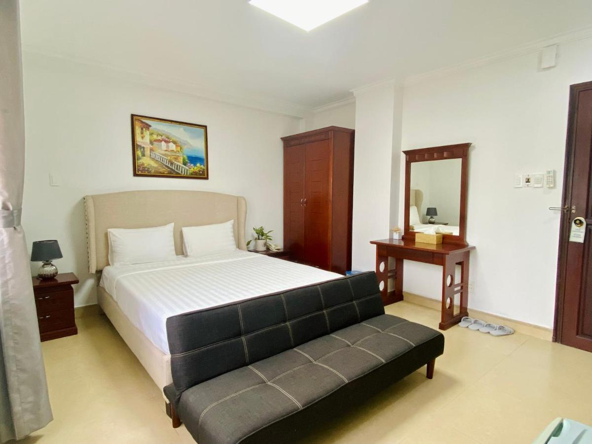 Lila Hotel & Apartments Хошимин Екстериор снимка