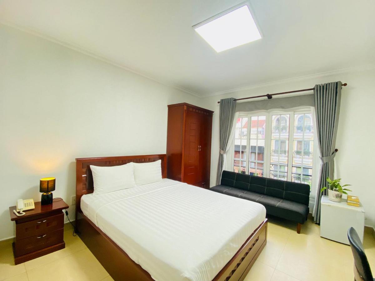 Lila Hotel & Apartments Хошимин Екстериор снимка